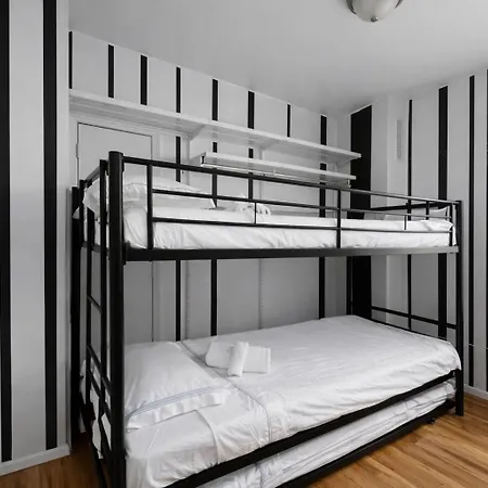 Apartment Next To Manhattan 2 Bedrooms - Subway 20 Steps, Manhattan 1 Stop *