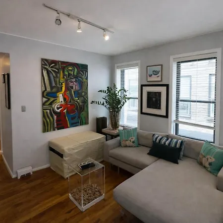 Next To Manhattan 2 Bedrooms - Subway 20 Steps, Manhattan 1 Stop