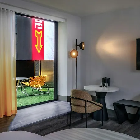 Renaissance Times Square By Marriott 4*