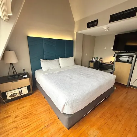 Hotel Four Points By Sheraton Manhattan Soho Village 3*