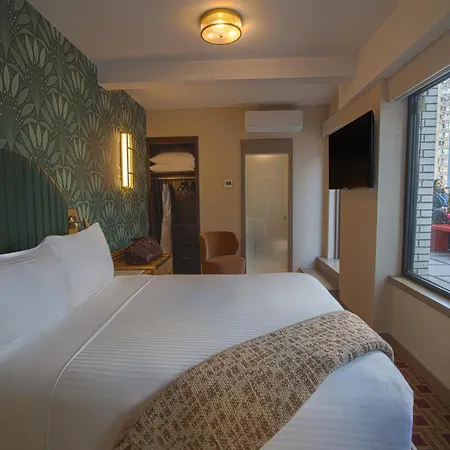 Edison Times Square Hotel