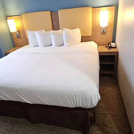 Hotel Days By Wyndham Brooklyn Marine Park