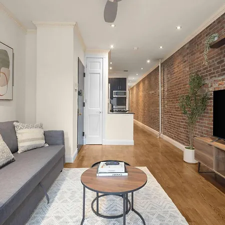 Apartment Stylish East Side Escape Steps From Fun New York