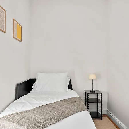 Carroll Place - Bright 3br In Carroll Gardens Apartment New York