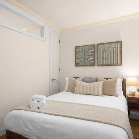 Apartment Stylish East Side Escape Steps From Fun New York