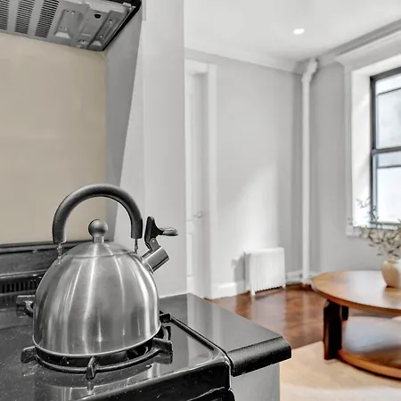Gramercy - 3br 2ba Modern *