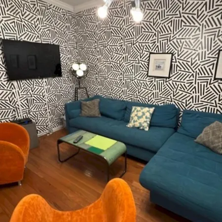 Trendy 5-bedroom In Nyc Prime Location Holiday home