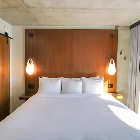 Merchant Les Hotel