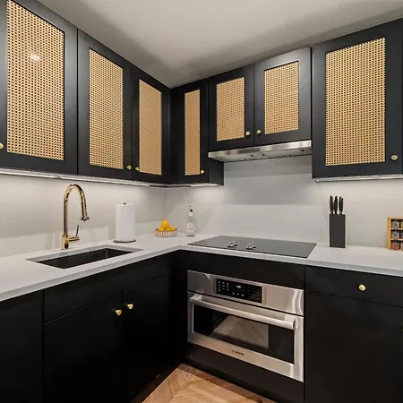 Freeman 403 By Rove Travel - 1br With Shared Amenities