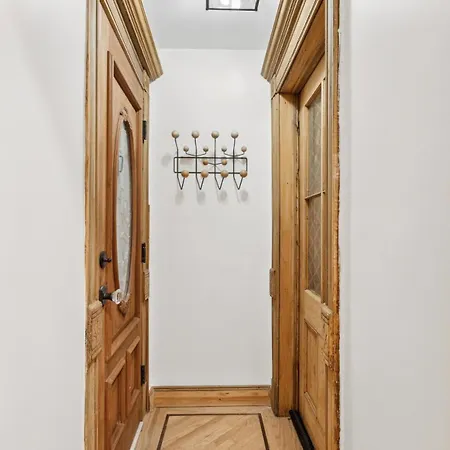 Charming Garden Lvl Brownstone * New York