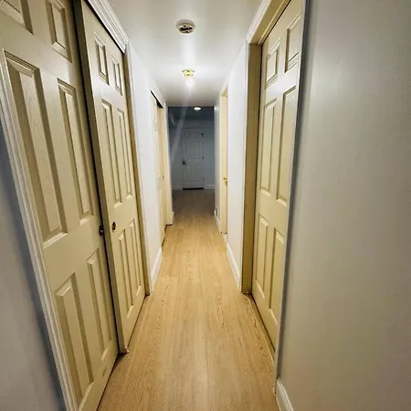 Spacious Ny | 10 Min To Ferry For Nyc Access Holiday home
