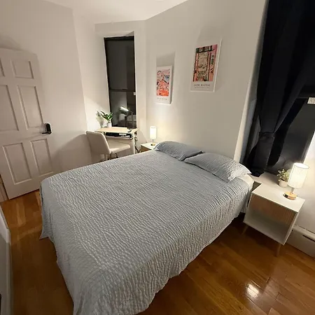 Times Square Heart - The Global Nook - Cozy Private New York