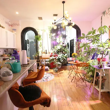 Beautiful And Spacious In Times Square! *