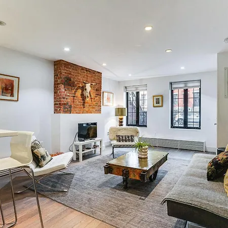 Holiday home Shared Yard Space! Garden-level Unit In Bed-stuy New York