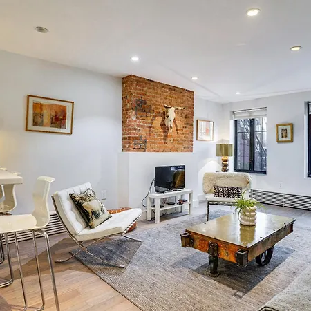 Shared Yard Space! Garden-level Unit In Bed-stuy Holiday home *