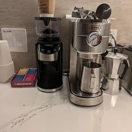 The Ultimate Nyc Base 1br Near Times Sq & Columbus Circle *