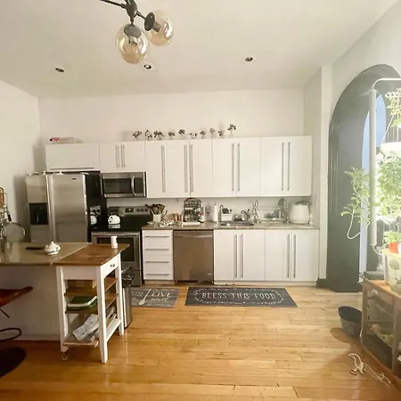 Beautiful And Spacious In Times Square! Homestay *