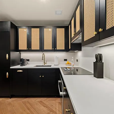 Freeman 203 By Rove Travel -1br With Shared Amenities Holiday home *