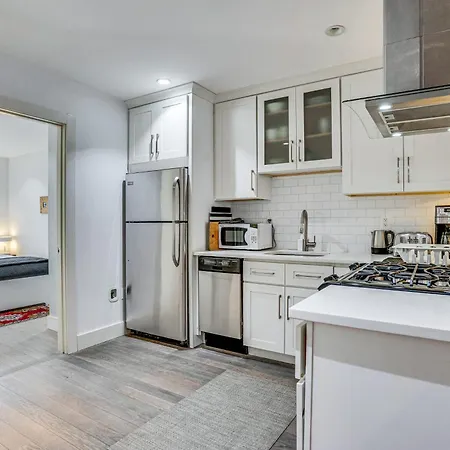 Holiday home Shared Yard Space! Garden-level Unit In Bed-stuy
