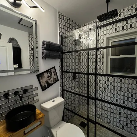 Holiday home Staten Luxe, Modern Close To Nj, Nyc And Brooklyn!