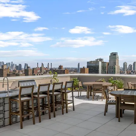 Freeman 801 By Rove Travel - With Shared Amenities *