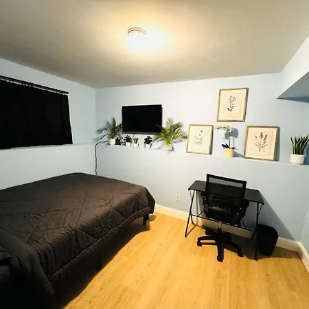 Spacious Ny | 10 Min To Ferry For Nyc Access Holiday home