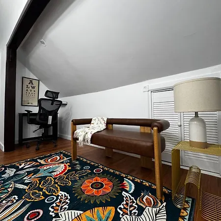 Staten Luxe, Modern Close To Nj, Nyc And Brooklyn! Holiday home *