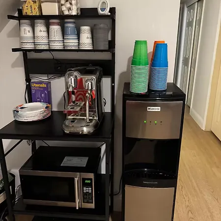 Holiday home Spacious Ny | 10 Min To Ferry For Nyc Access