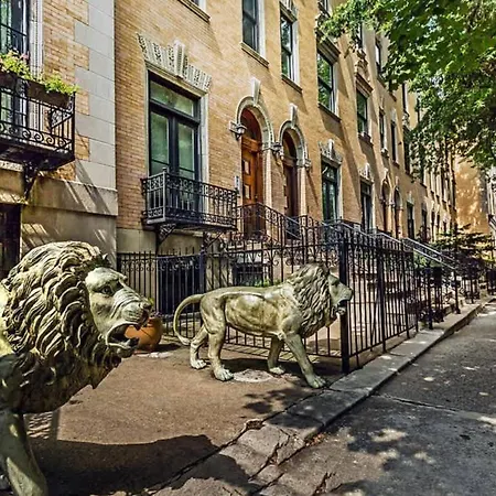 Holiday home Modern Townhouse In Historic Harlem