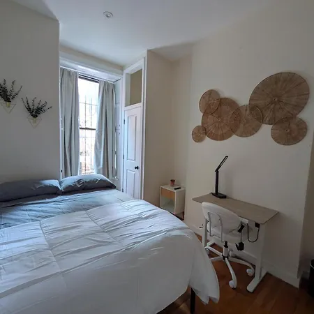 The Midtown Sanctuary - Private Silent At Times Square Guest house New York