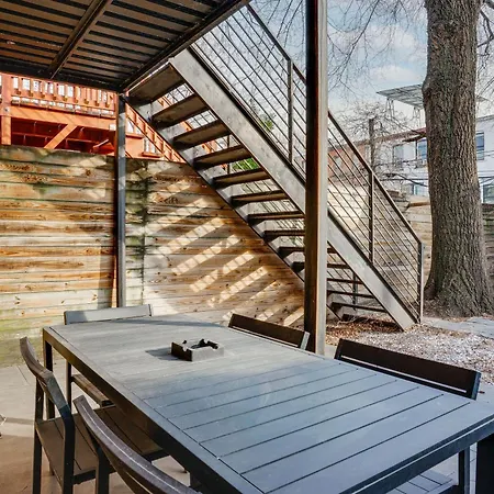 Holiday home Shared Yard Space! Garden-level Unit In Bed-stuy *