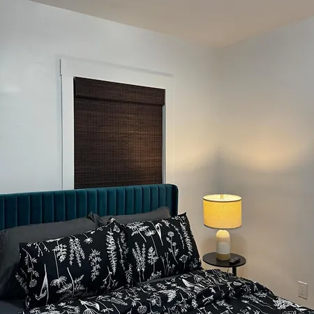 Staten Luxe, Modern Close To Nj, Nyc And Brooklyn! Holiday home *