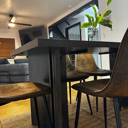 Holiday home Staten Luxe, Modern Close To Nj, Nyc And Brooklyn!