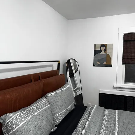 Staten Luxe, Modern Close To Nj, Nyc And Brooklyn! Holiday home *