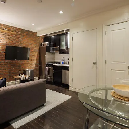 Refined & Stylish Manhattan Haven New York