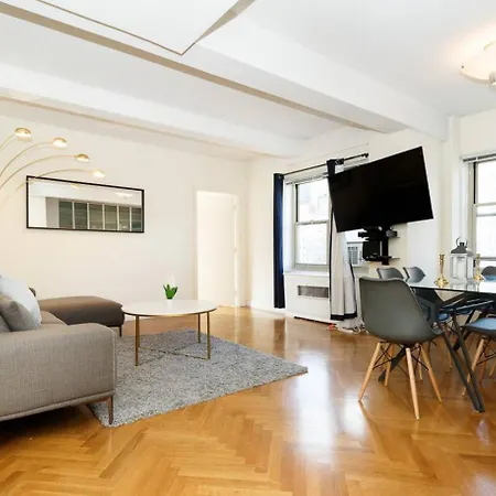 Time Square Vicinity- Luxury 2br 2ba Nyc New York
