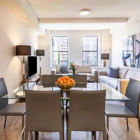 Spacious 3 Bed 3 Bath Unit In Upper East Side Apartment