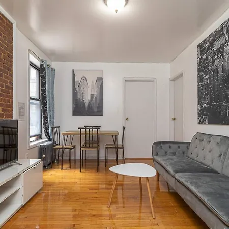 10th Avenue Urban Retreat- 3br Nyc