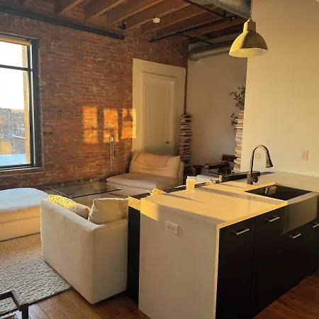 Sky-high Sanctuary Penthouse With Panoramic Views * New York