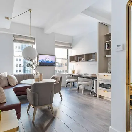 Alluring And Spacious 1 Bed 1 Bath New York