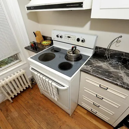 Comfy 3 Bedroom 1 Bath In Nyc Apartment