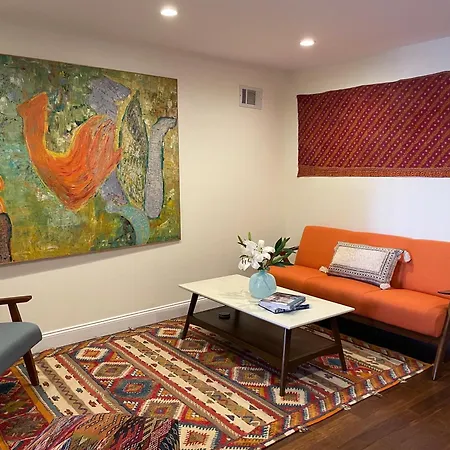 Apartment Enchanting Brownstone With A Magical Garden *