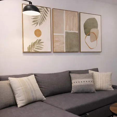 Hip Nyc Hideaway In Lively East Village Apartment New York
