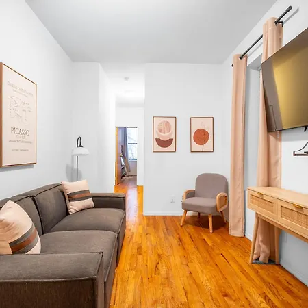 2-bedroom In Hells Kitchen - Manhattan! Apartment *