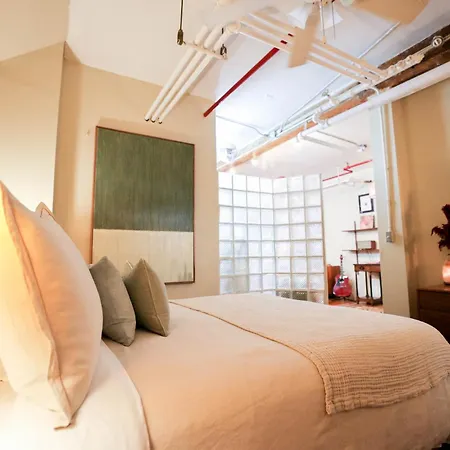 Artistic Vintage Loft In Williamsburg