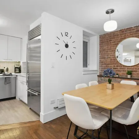 Gorgeous 2-bedroom Retreat In The Upper East Side Apartment New York
