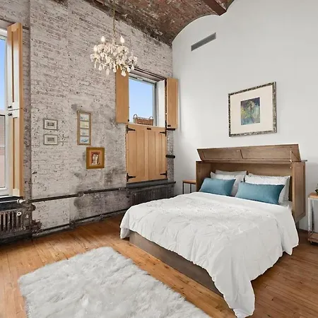 Sun-filled Luxury Historic 2 Bedrooms Apto New York