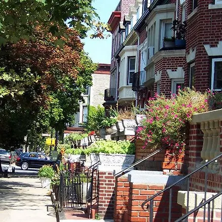 Lefferts Manor 3*