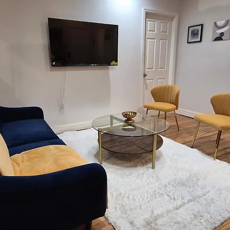 Relax And Unwind At Chic Bed-stuy Brownstone New York