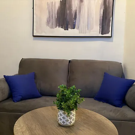 Signature By Times Square Apartment *